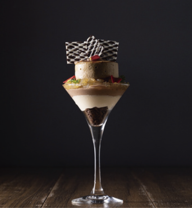 シブーストのアップルシナモンスイーツパフェ